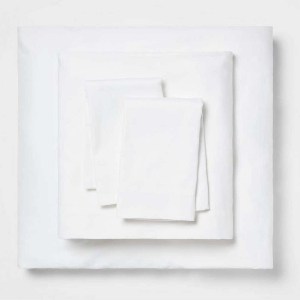 NWT 100% cotton white twin/twin XL room essentials 3 piece sheet set